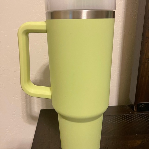 Stanley - OG 40 oz Citron New No Tags - Picture 7 of 9